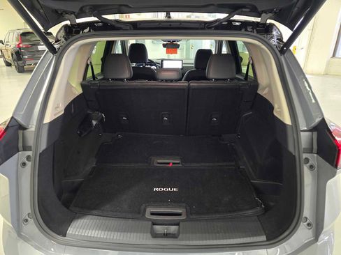 Used 2024 Nissan Rogue SL w/ SL Premium Package FWD image 13