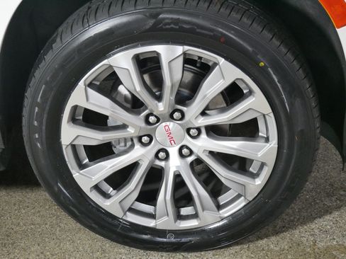 Used 2021 GMC Yukon Denali AWD/4WD image 15
