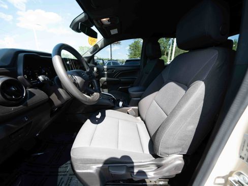 Used 2024 Chevrolet Colorado Trail Boss w/ Advanced Trailering Package AWD/4WD image 9