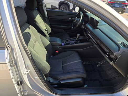 Used 2024 Honda Accord Sport image 11