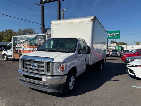 Used 2021 Ford E-450 and Econoline 450 Super Duty w/ Power Windows & Locks Group image 3
