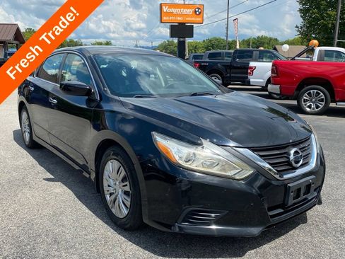 Used 2016 Nissan Altima 2.5 S w/ Power Driver Seat Package FWD image 1