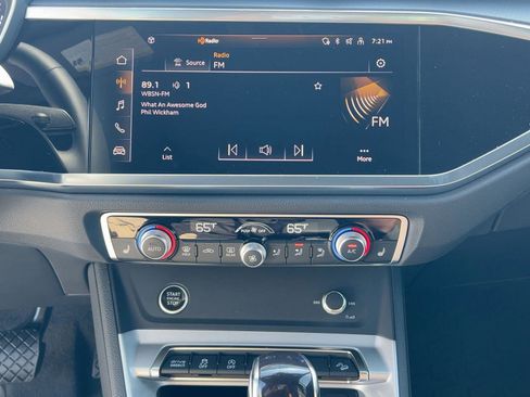 New 2025 Audi Q3 2.0T Premium image 23