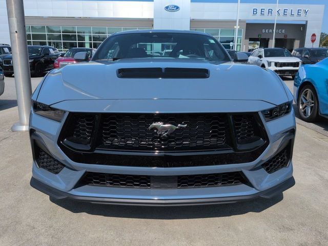 Used 2025 Ford Mustang GT Premium w/ GT Performance Package RWD image 7