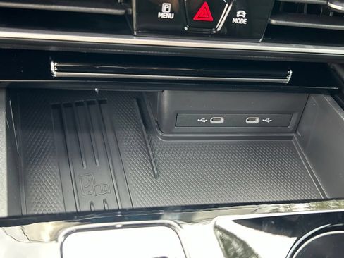 New 2026 Volkswagen Atlas Cross Sport SEL R-Line AWD/4WD image 31