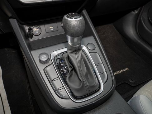 Used 2022 Hyundai Kona SEL w/ Cargo Package image 15