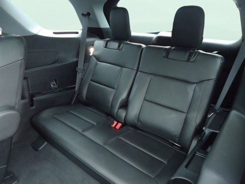 Used 2022 Ford Explorer XLT w/ Equipment Group 202A image 31