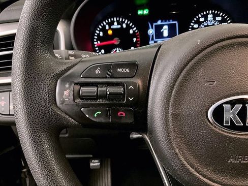 Used 2016 Kia Sorento FWD image 17