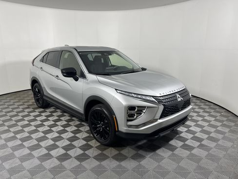 Used 2025 Mitsubishi Eclipse Cross LE AWD/4WD image 7