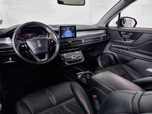 Used 2022 Lincoln Corsair AWD w/ Premium Package image 28