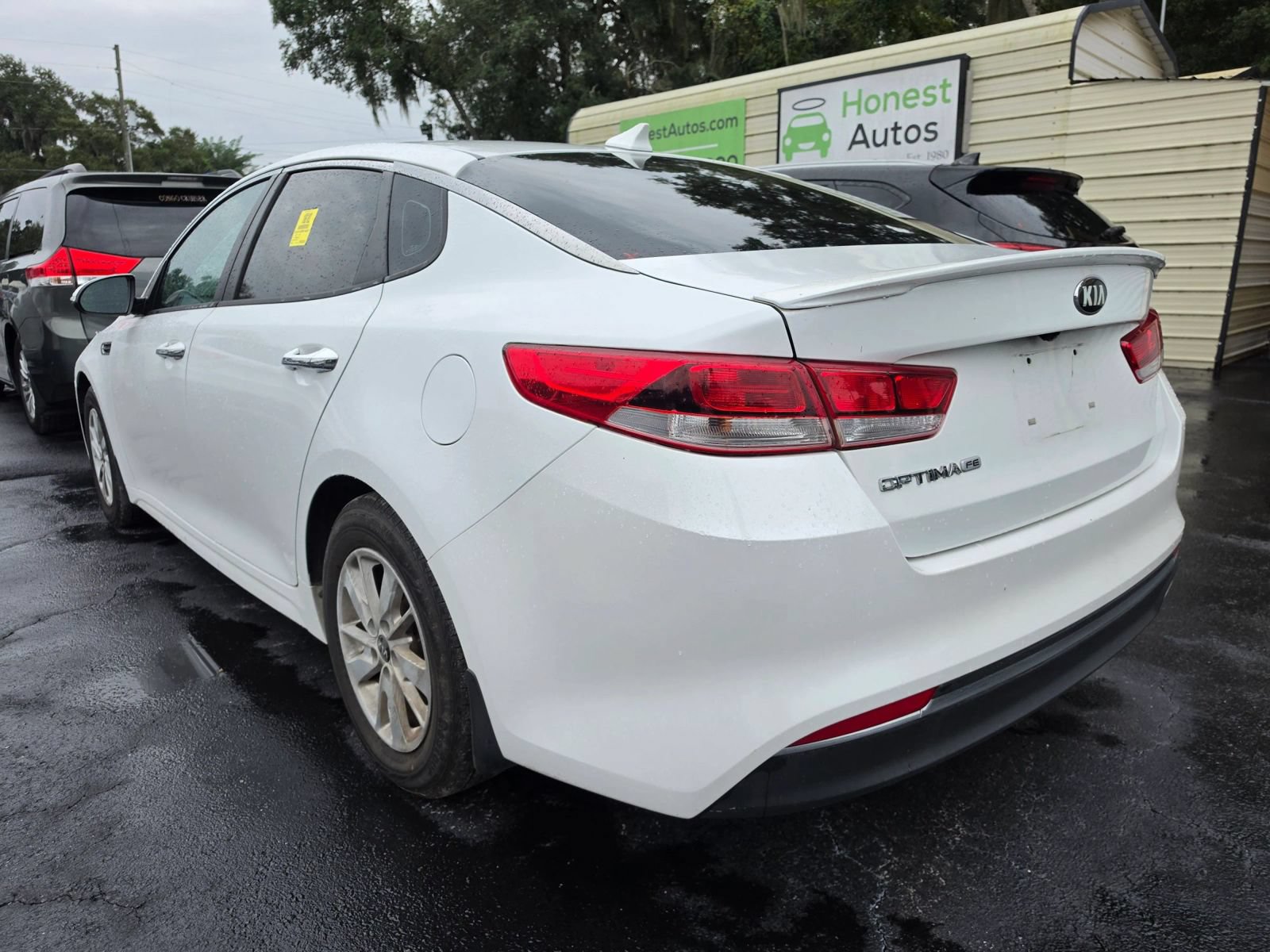 Used 2017 Kia Optima LX FWD image 5