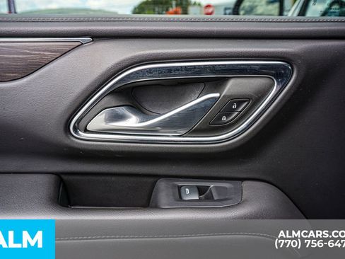 Used 2024 Chevrolet Suburban LT RWD image 59