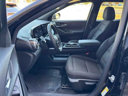Used 2025 Chevrolet Equinox LT FWD image 27