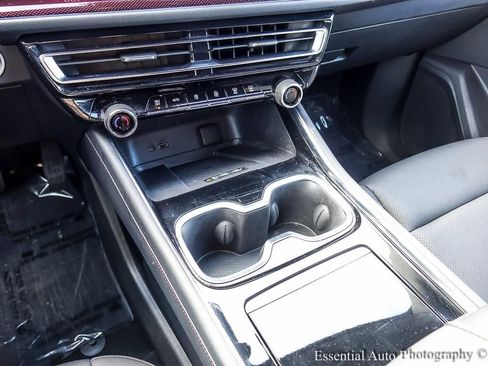 Used 2025 Chevrolet Traverse Z71 w/ Driver Confidence Package image 22