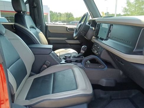 Used 2023 Ford Bronco Wildtrak AWD/4WD image 33