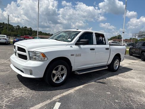 Used 2017 RAM 1500 Express RWD image 6