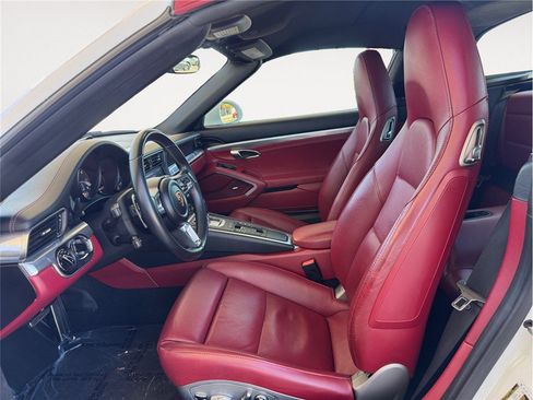 Used 2018 Porsche 911 Targa 4S AWD/4WD image 9