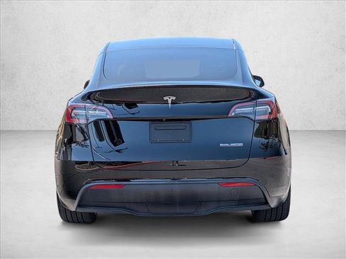 Used 2022 Tesla Model Y Performance AWD/4WD image 8