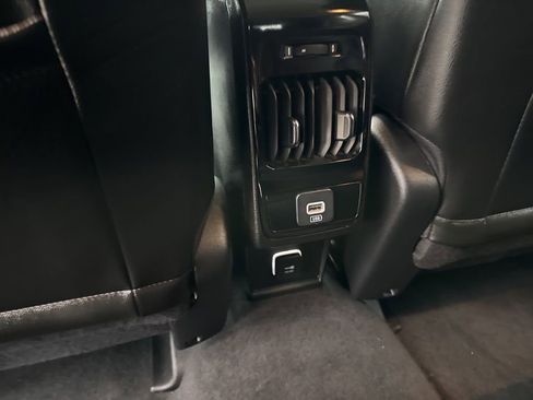 Used 2022 Jeep Compass Limited image 24