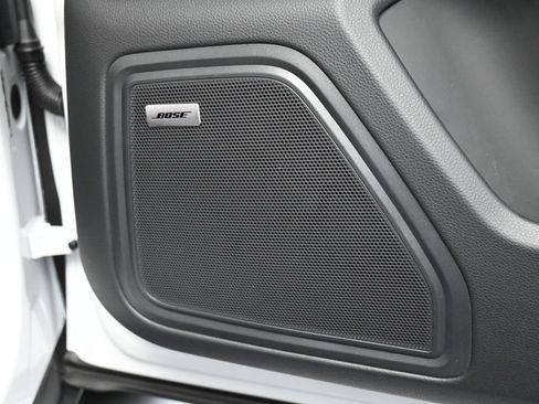 Certified 2026 Porsche Macan AWD/4WD image 30