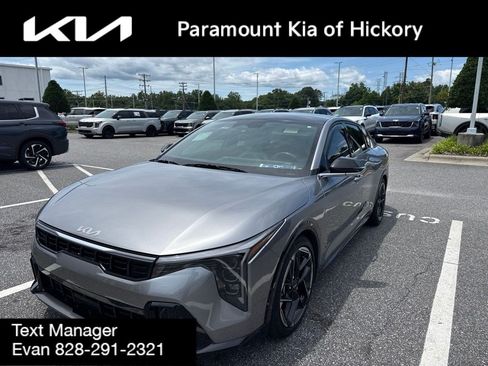 Used 2025 Kia K4 GT-Line w/ GT-Line Premium Package FWD image 3