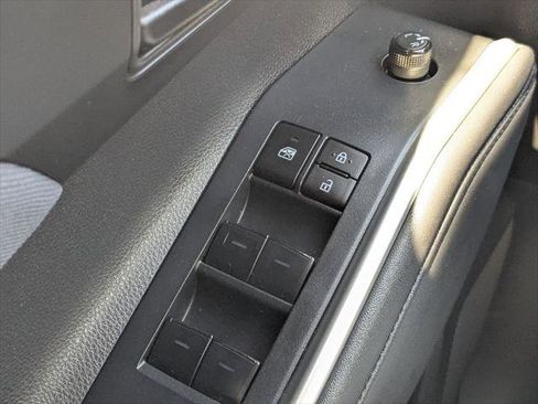 Certified 2024 Toyota Highlander LE image 21