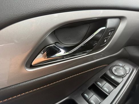 Used 2019 Chevrolet Traverse LS FWD image 27