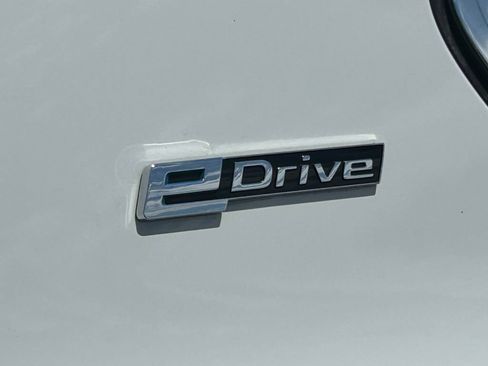 Used 2017 BMW X5 xDrive40e AWD/4WD image 5