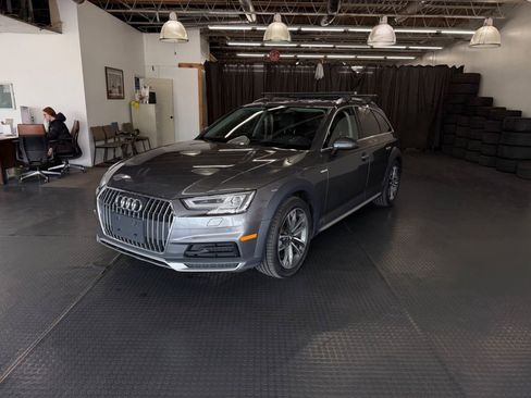 Used 2017 Audi A4 2.0T allroad Premium Plus w/ Technology Package AWD/4WD image 4