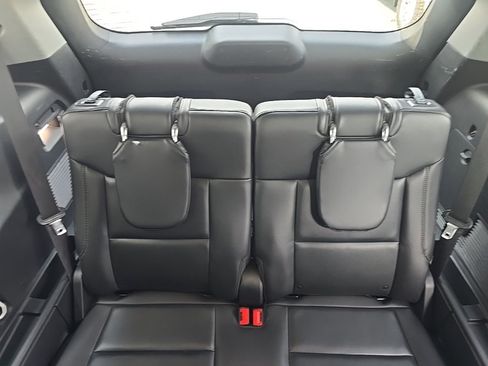 Used 2023 Ford Explorer XLT w/ Equipment Group 202A image 18