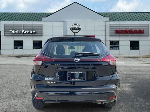 Used 2025 Nissan Kicks Play S image 5