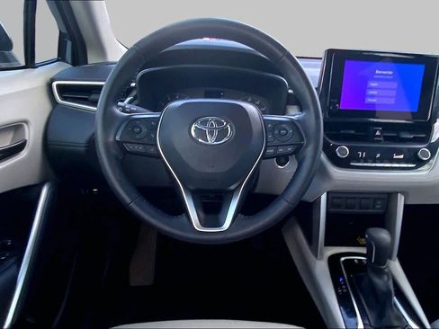 Certified 2023 Toyota Corolla Cross LE FWD image 6
