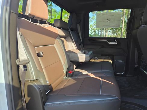 New 2026 GMC Sierra 2500 Denali w/ Denali Reserve Package AWD/4WD image 24