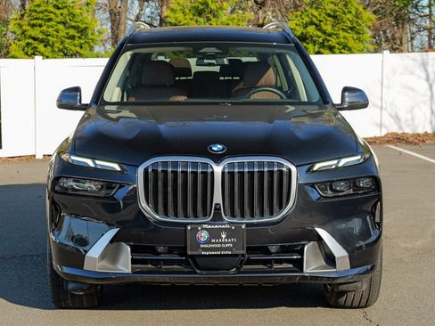 Used 2024 BMW X7 xDrive40i w/ Climate Comfort Package AWD/4WD image 2