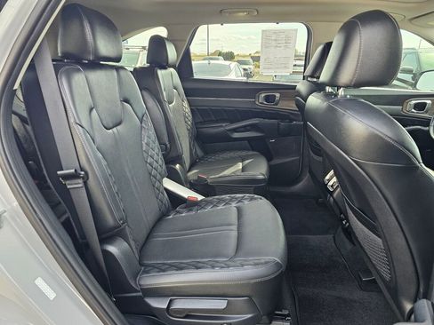 Used 2023 Kia Sorento SX Prestige AWD/4WD image 13