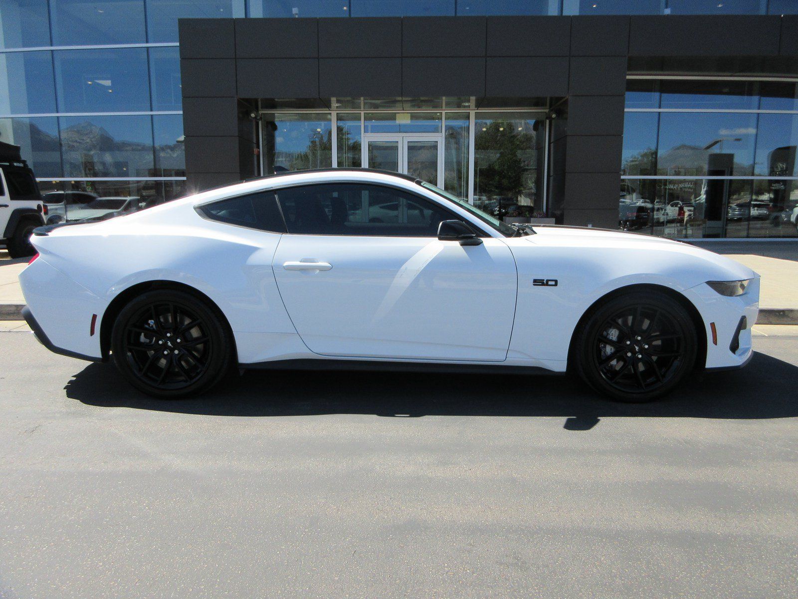 Used 2025 Ford Mustang GT Premium RWD image 12
