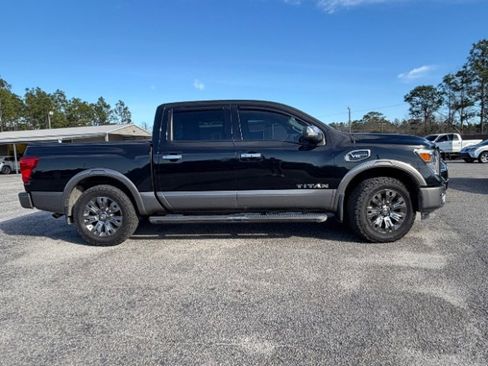 Used 2017 Nissan Titan Platinum Reserve image 3
