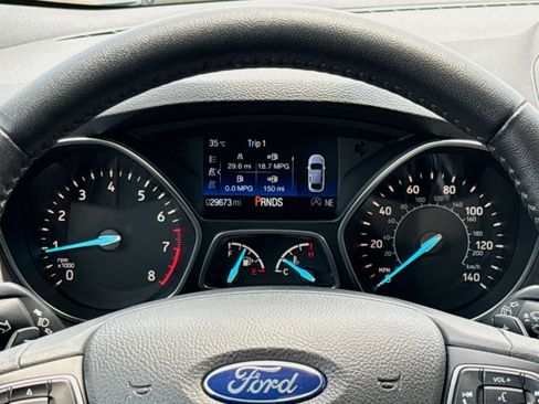 Used 2017 Ford Escape SE w/ SE Leather Comfort Package AWD/4WD image 17