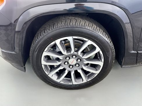 Used 2021 GMC Acadia Denali w/ Denali Technology Package image 38