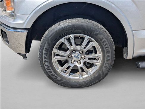 Used 2019 Ford F150 Lariat RWD image 23