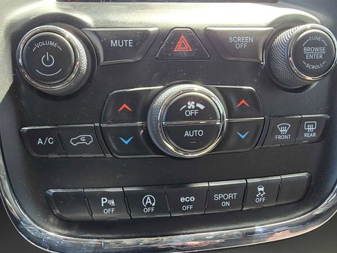 Used 2018 Dodge Durango SXT w/ Quick Order Package 2BB AWD/4WD image 27