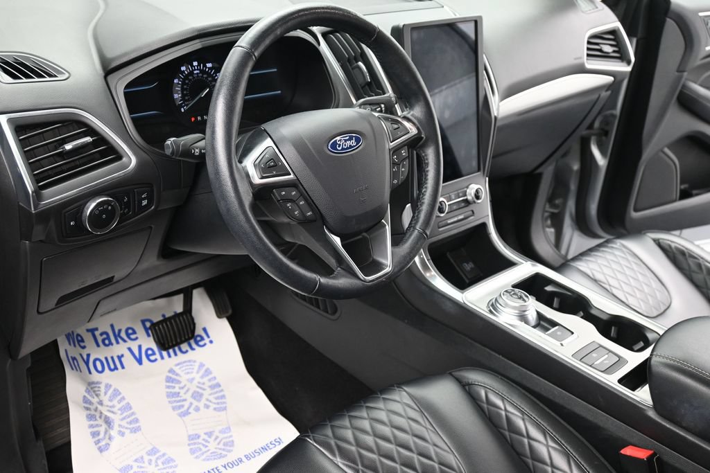 Used 2024 Ford Edge Titanium AWD/4WD image 14