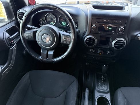 Used 2014 Jeep Wrangler Sport image 19