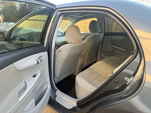 Used 2013 Toyota Corolla LE Special Edition image 15