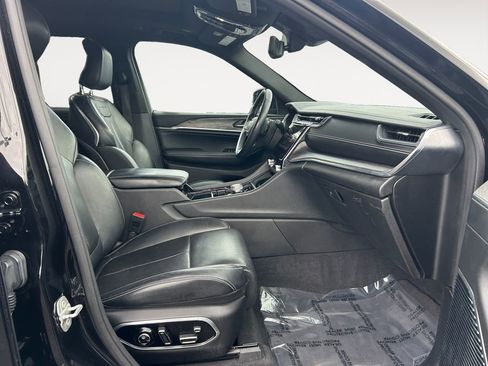 Used 2021 Jeep Grand Cherokee L Overland w/ Luxury Tech Group IV image 10