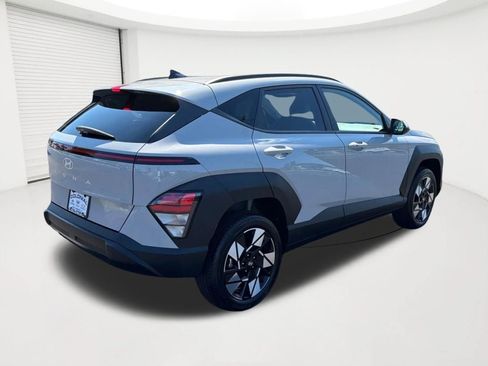 Used 2025 Hyundai Kona SEL AWD/4WD image 5