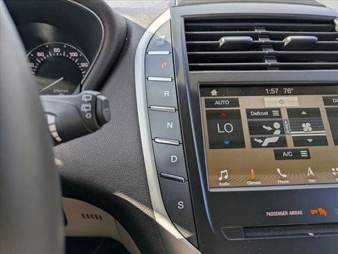 Used 2017 Lincoln MKC Select w/ Select Plus Package image 13