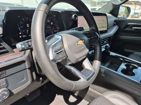 Used 2025 Chevrolet Tahoe LT image 7