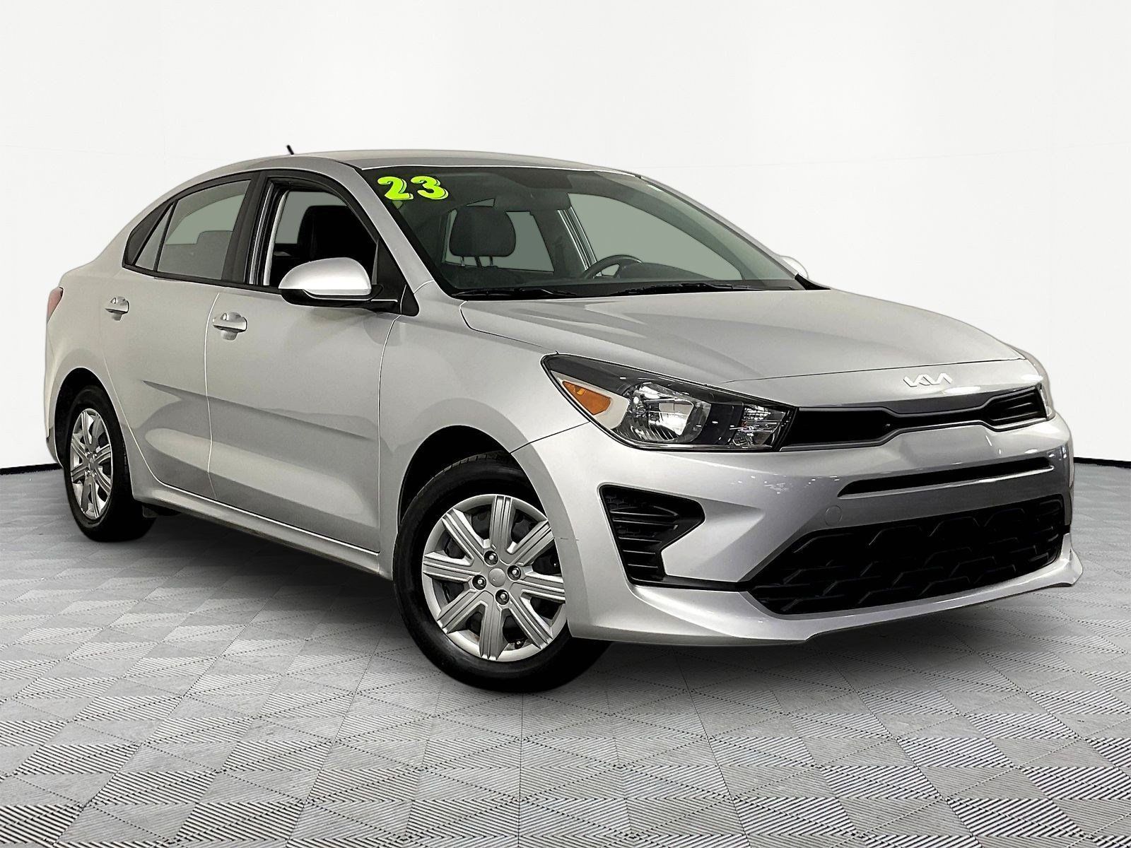 Used 2023 Kia Rio LX FWD image 3