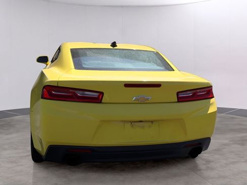 Used 2017 Chevrolet Camaro LT RWD image 13